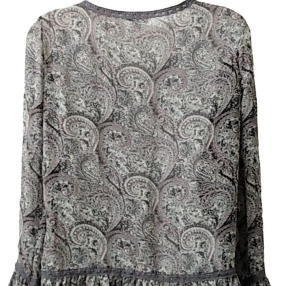 Charming Charlie Women's Sheer Gray Paisley Long Bell Sleeve Peplum Blouse Small - Picture 7 of 10